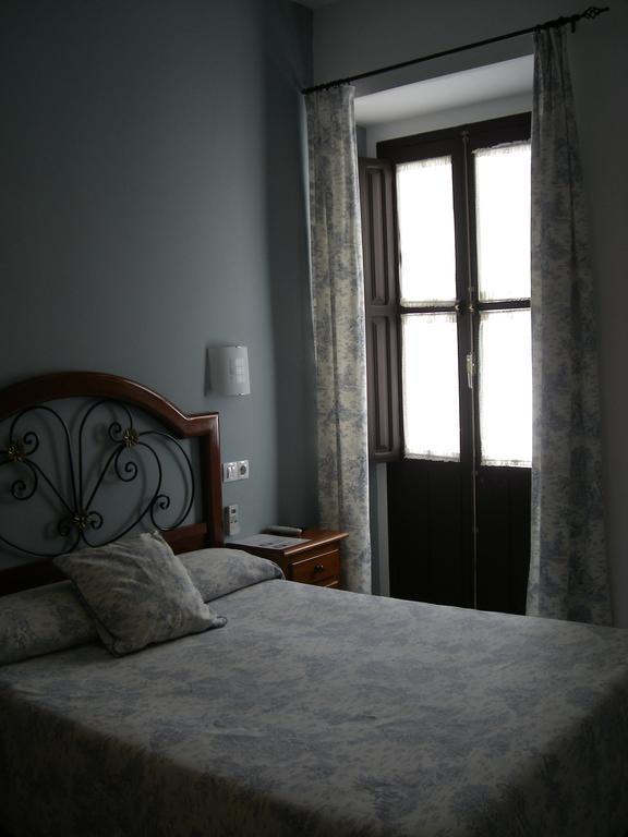 Hostal Azahar กอร์โดบา ภายนอก รูปภาพ