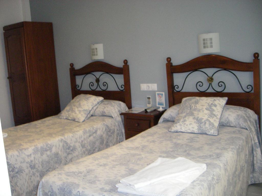 Hostal Azahar กอร์โดบา ห้อง รูปภาพ