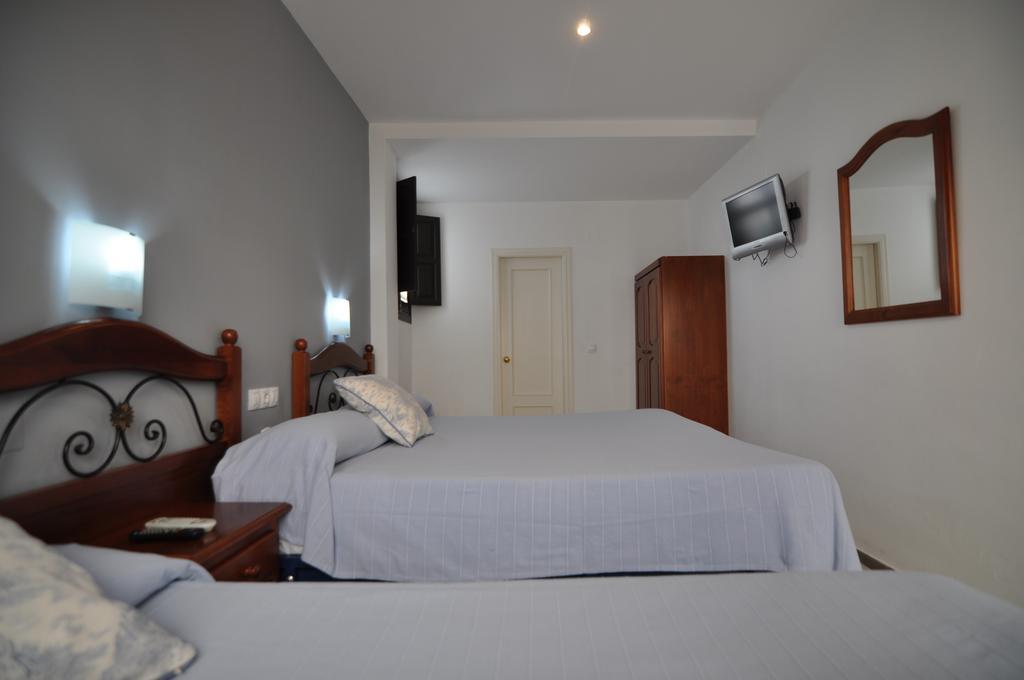 Hostal Azahar กอร์โดบา ภายนอก รูปภาพ