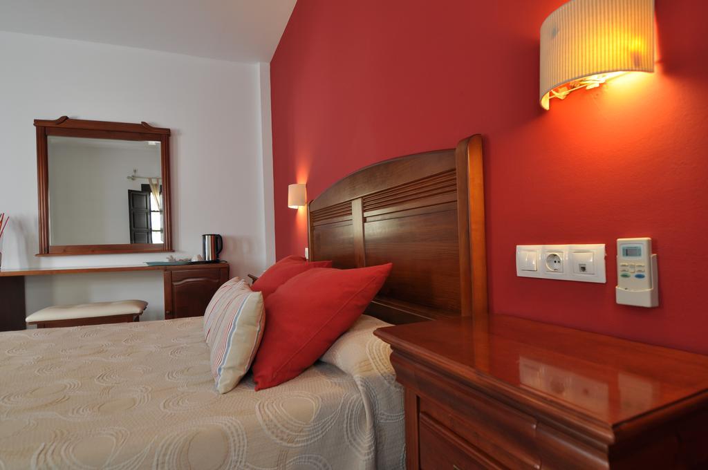 Hostal Azahar กอร์โดบา ภายนอก รูปภาพ
