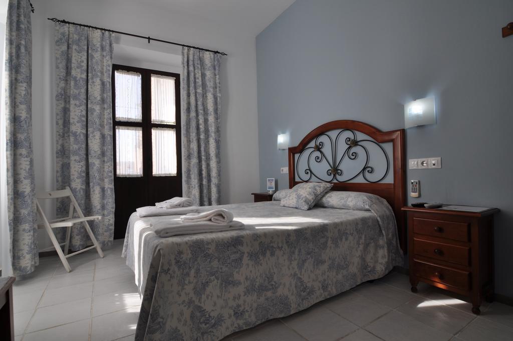 Hostal Azahar กอร์โดบา ภายนอก รูปภาพ