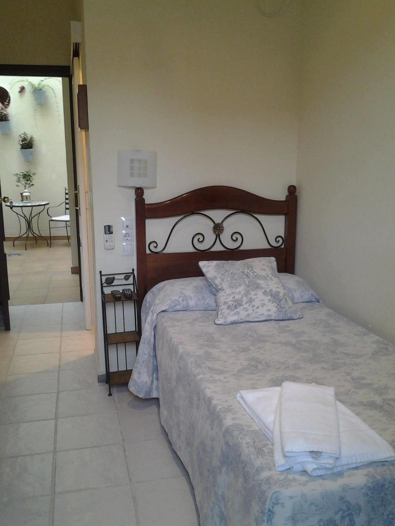 Hostal Azahar กอร์โดบา ภายนอก รูปภาพ